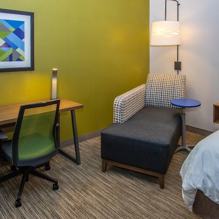 Holiday Inn Express Hotel & Suites Roseville - Galleria Area By Ihg Kültér fotó