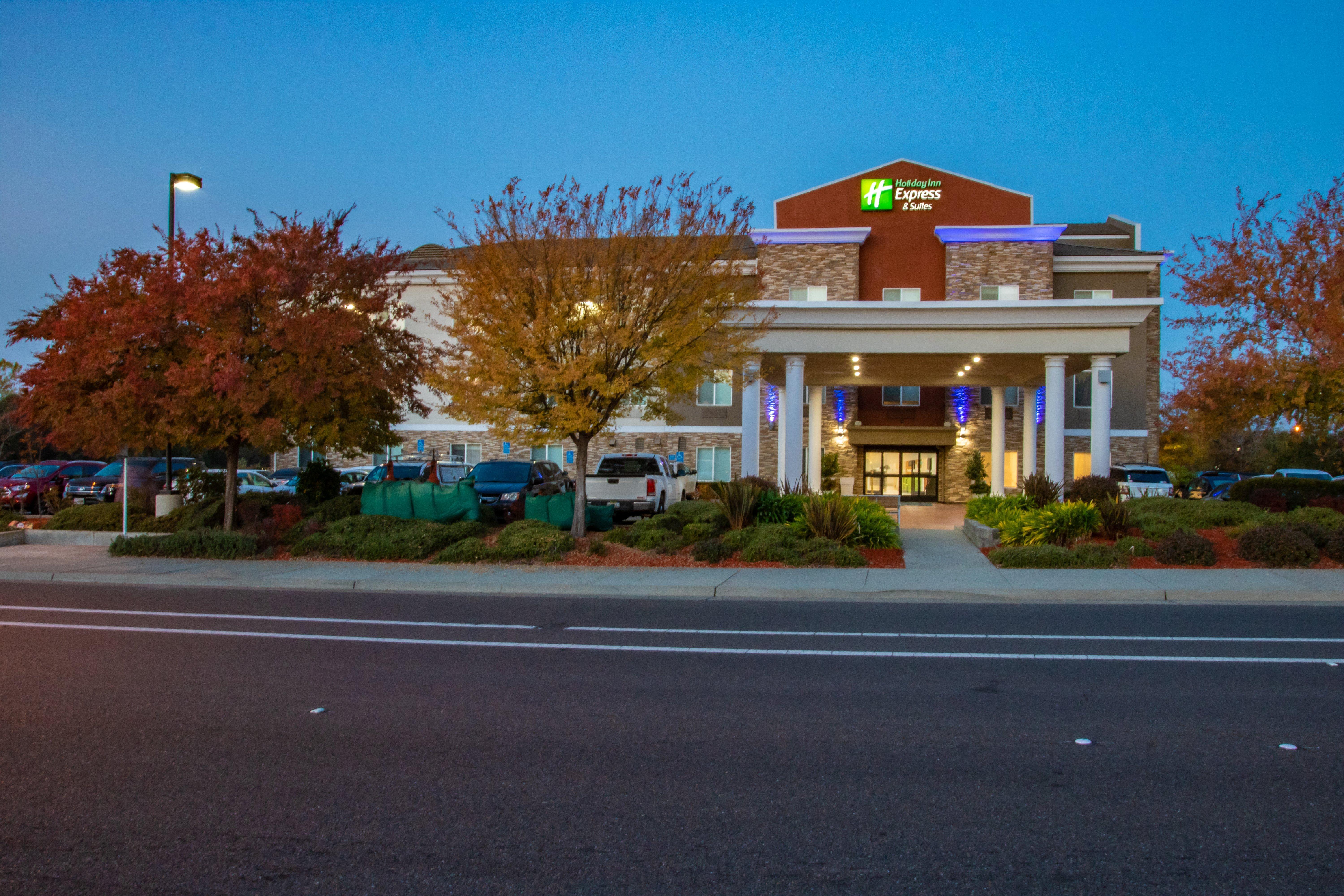Holiday Inn Express Hotel & Suites Roseville - Galleria Area By Ihg Kültér fotó